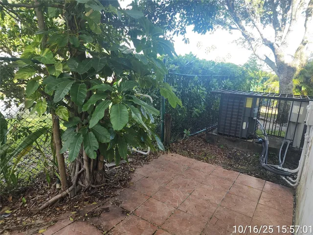 $399,900 | 5775 Northwest 109th Avenue, Unit 13, Doral, FL 33178