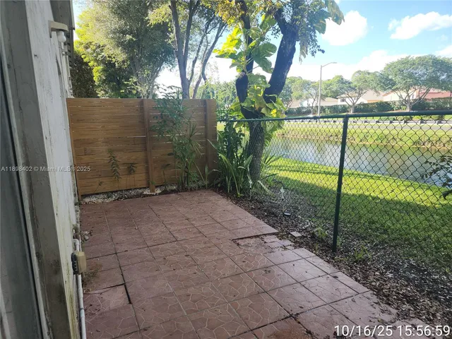 $399,900 | 5775 Northwest 109th Avenue, Unit 13, Doral, FL 33178