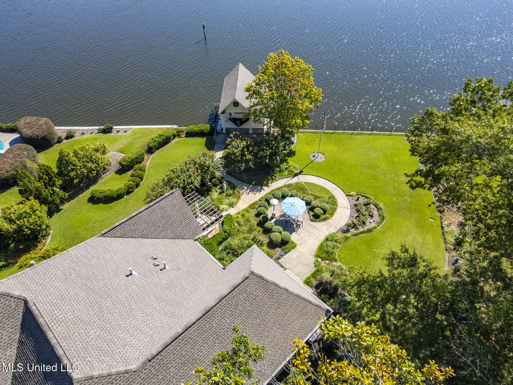 106 Colony Crown Brandon, MS 39047 - Photo 43 of 63 106 Colony Crown drone-4
