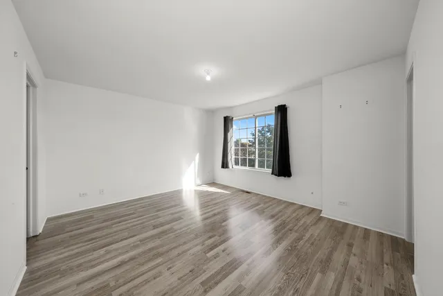 $340,000 | 14121 John Humphrey Drive, Orland Park, IL 60462