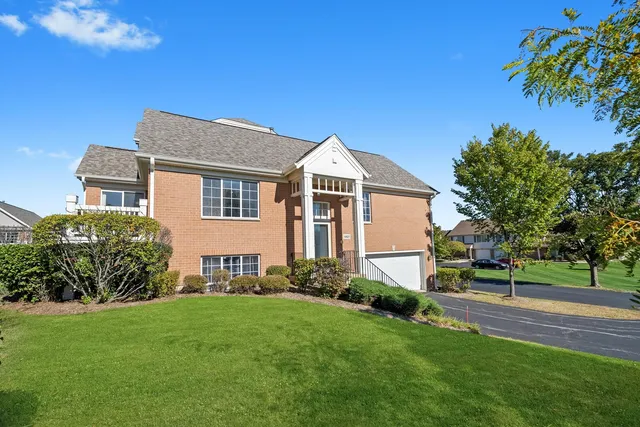 $340,000 | 14121 John Humphrey Drive, Orland Park, IL 60462