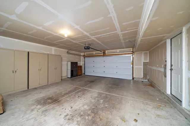 $340,000 | 14121 John Humphrey Drive, Orland Park, IL 60462