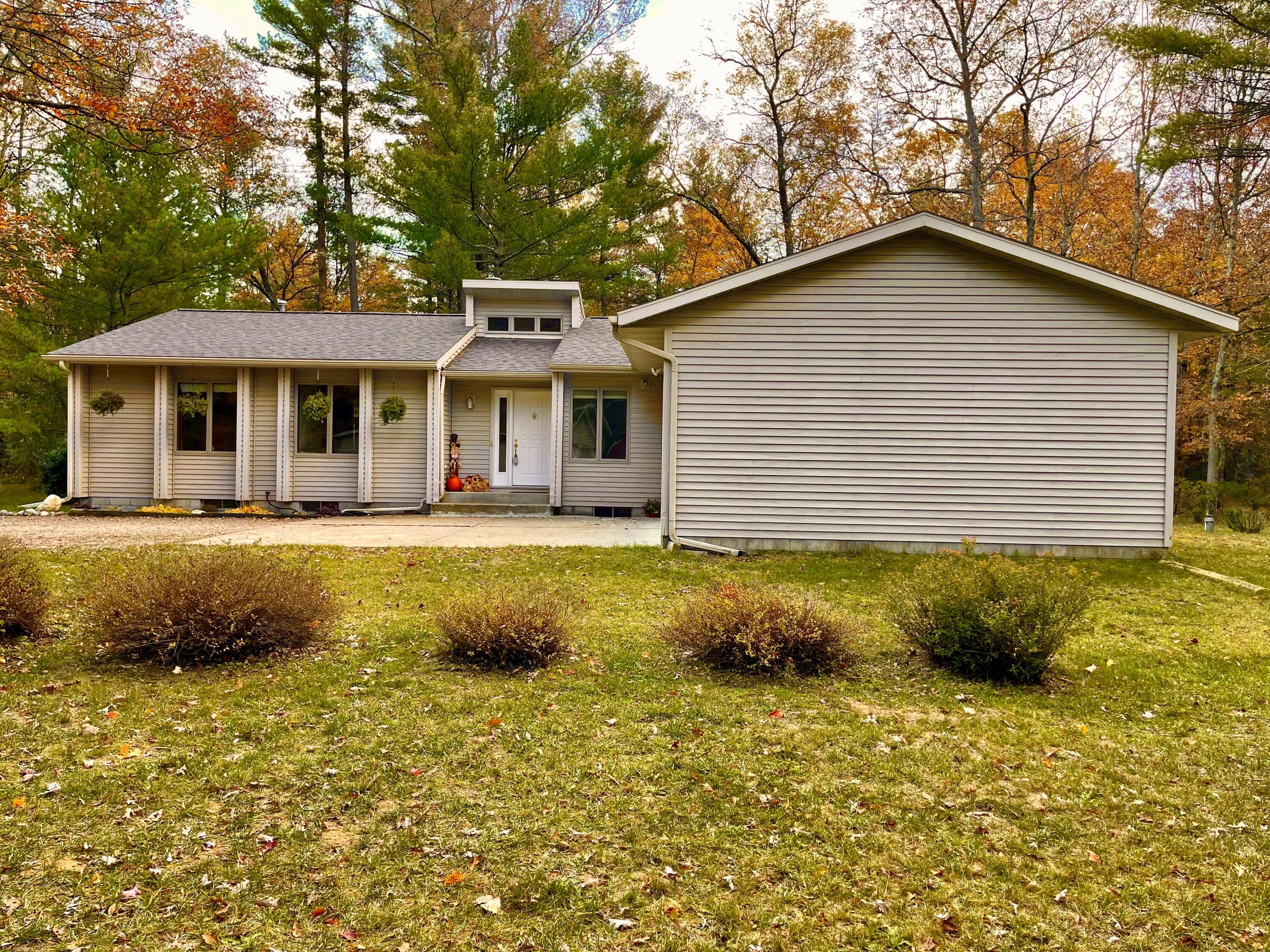 2680 Brunswick Road Holton, MI 49425 - Photo 3 of 45 New-fall primar2