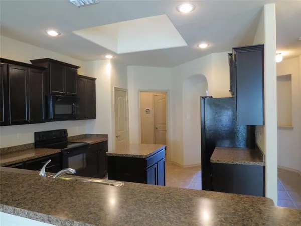 $2,250 | 11045 Erinmoor Trail, Fort Worth, TX 76052