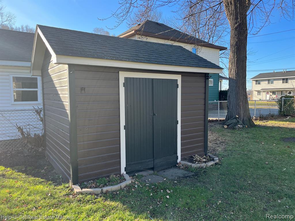 1812 Riverside Drive Port Huron, MI 48060 - Photo 21 of 23 Gallery Image 21