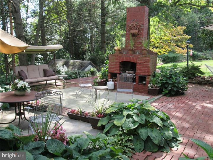 553 Country Club Road Coatesville, PA 19320 - Photo 5 of 25 Patio