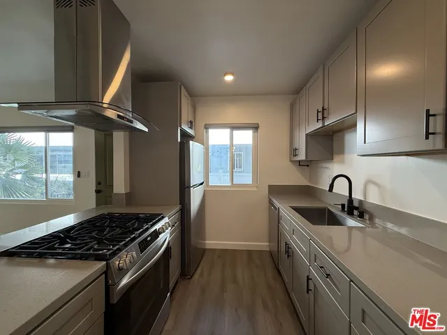 $2,850 | 11543 Venice Blvd., Unit 2, Los Angeles, CA 90066