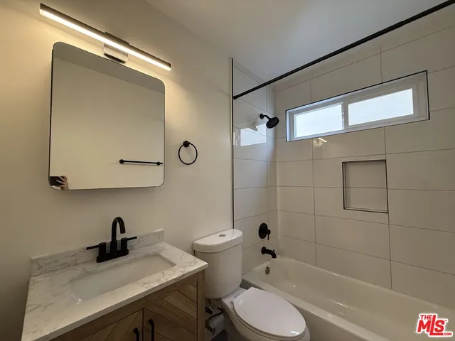 $2,850 | 11543 Venice Blvd., Unit 2, Los Angeles, CA 90066