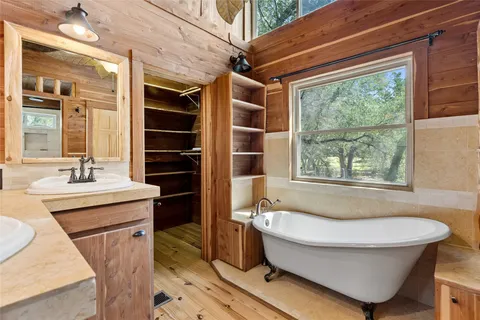 $3,795,000 | 4032 Ranch Road 3232, Johnson City, TX 78636