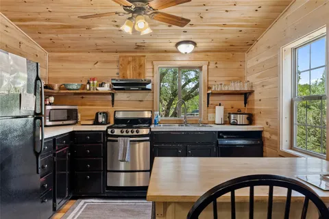 $3,795,000 | 4032 Ranch Road 3232, Johnson City, TX 78636