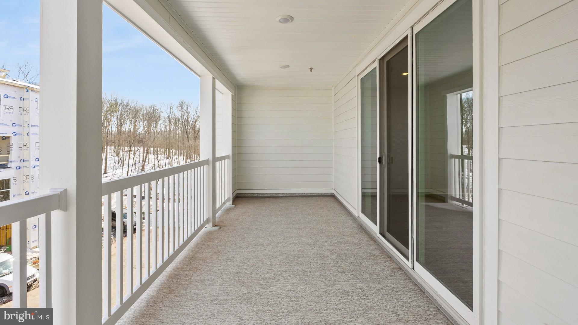 20821 Cloongee Terrace Sterling, VA 20166 - Photo 16 of 34 a view of a hallway