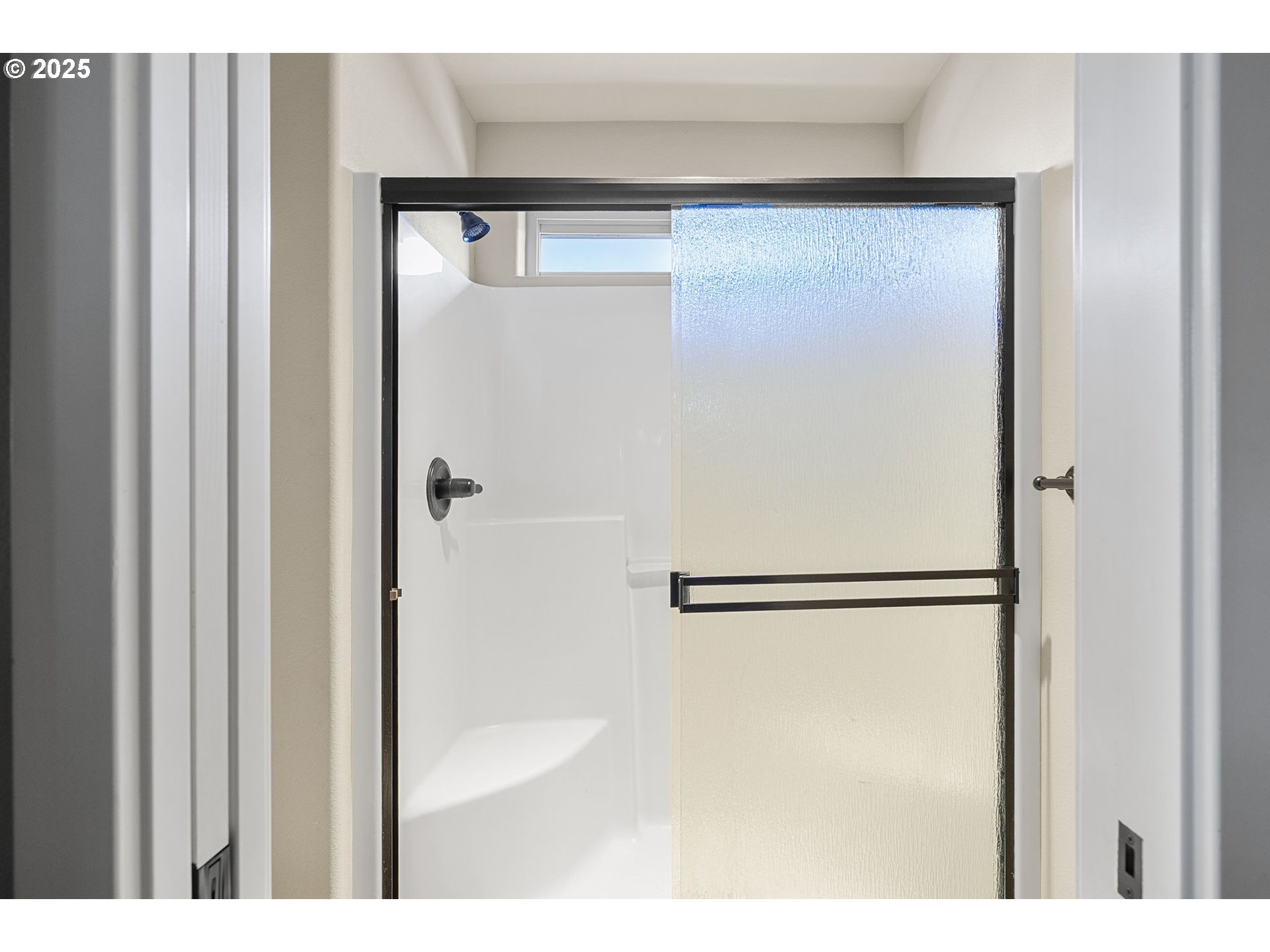 20745 Comet Lane Bend, OR 97701 - Photo 16 of 48