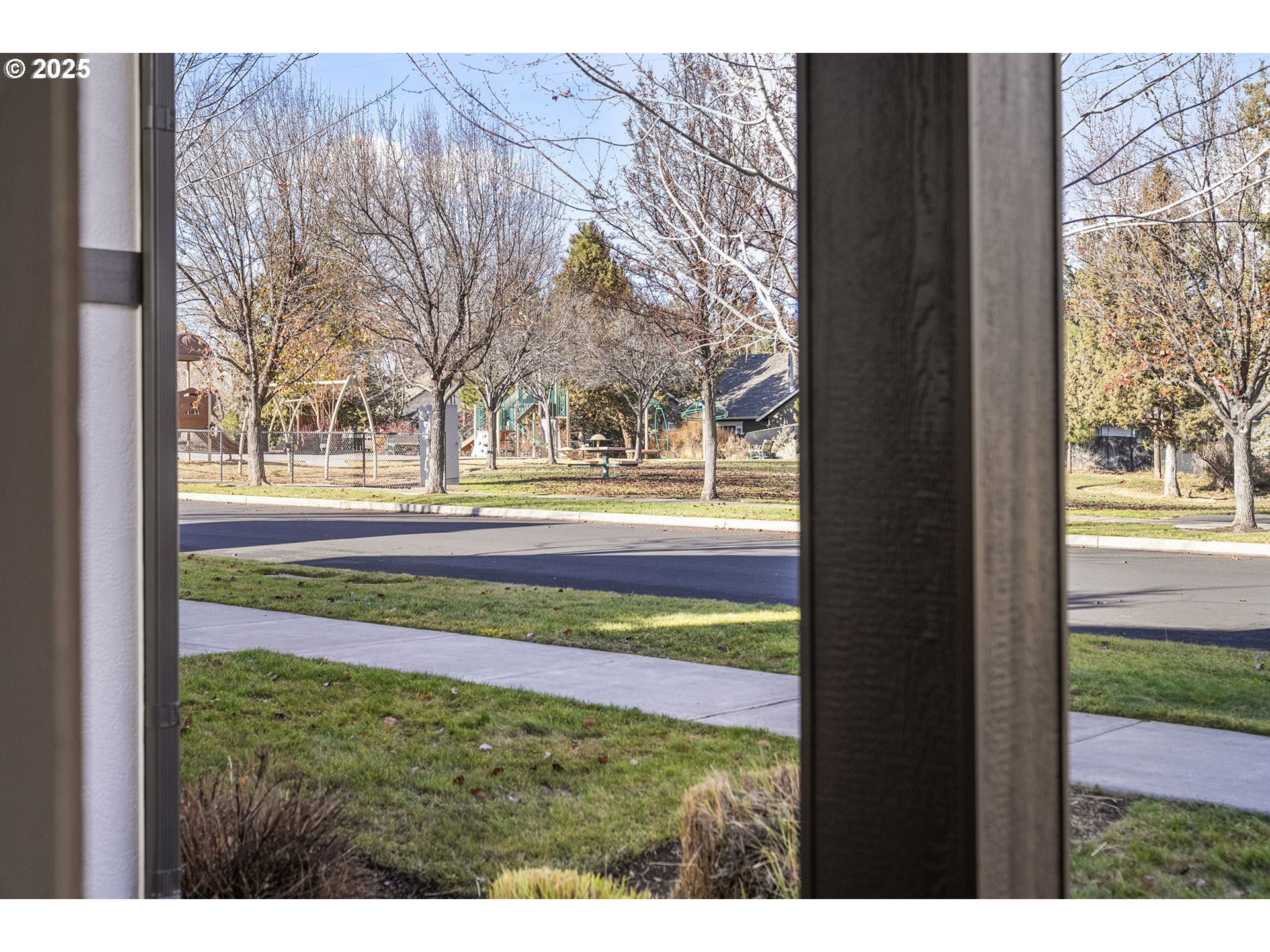 20745 Comet Lane Bend, OR 97701 - Photo 25 of 48