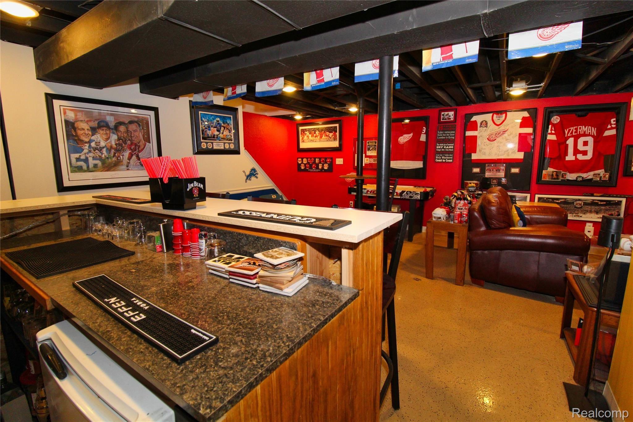 32464 Woody Road Fraser, MI 48026 - Photo 41 of 43 32464+Woody+Fraser-40-original-Basement+Bar.jpeg