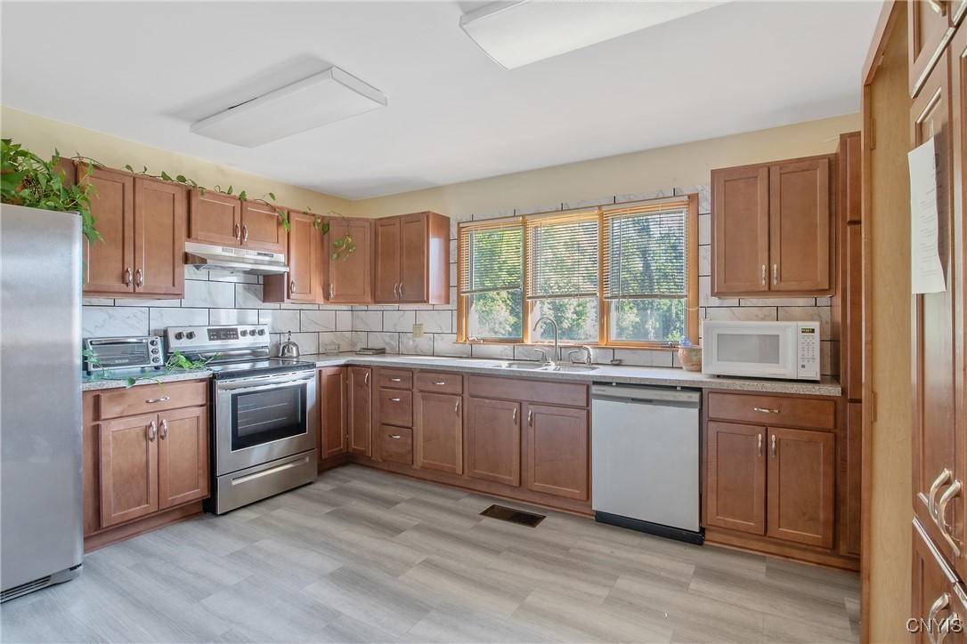 871 Oneida Street Fulton, NY 13069 - Photo 19 of 29