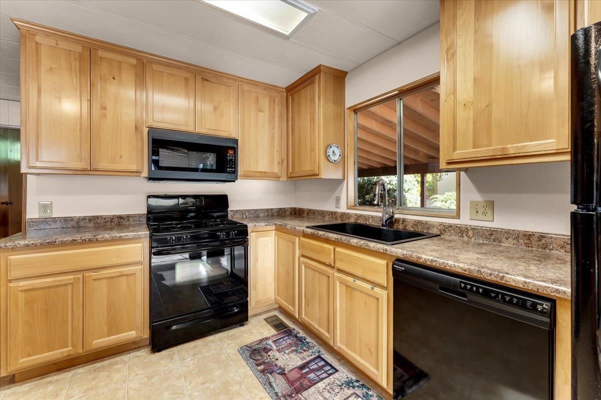 350 Gilmore Road, Unit 23 Red Bluff, CA 96080 - Photo 13 of 35