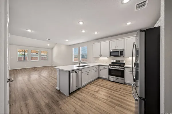 $2,495 | 10391 Obernai Path, Schertz, TX 78154