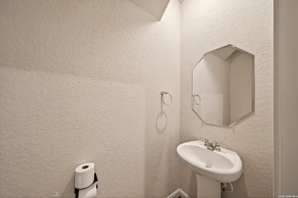 $2,495 | 10391 Obernai Path, Schertz, TX 78154