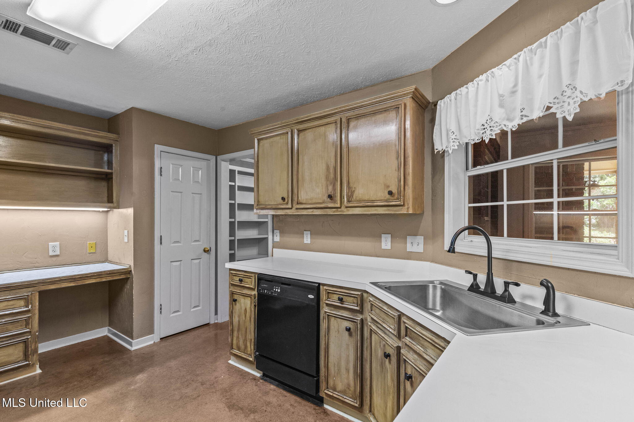 103 Burnt Leaf Way Clinton, MS 39056 - Photo 13 of 51 16-web-or-mls-103 Burnt Leaf-16