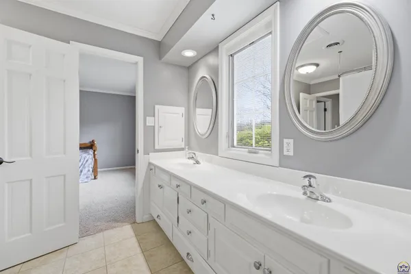 $575,000 | 2746 Southwest MacVicar Avenue, Topeka, KS 66611