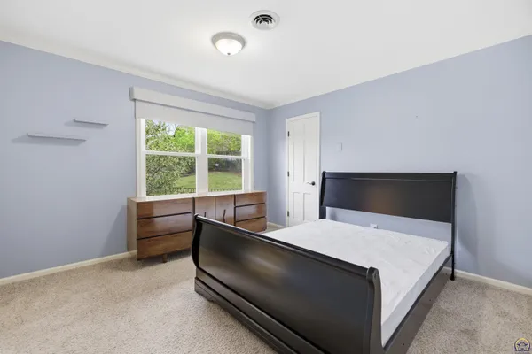 $575,000 | 2746 Southwest MacVicar Avenue, Topeka, KS 66611