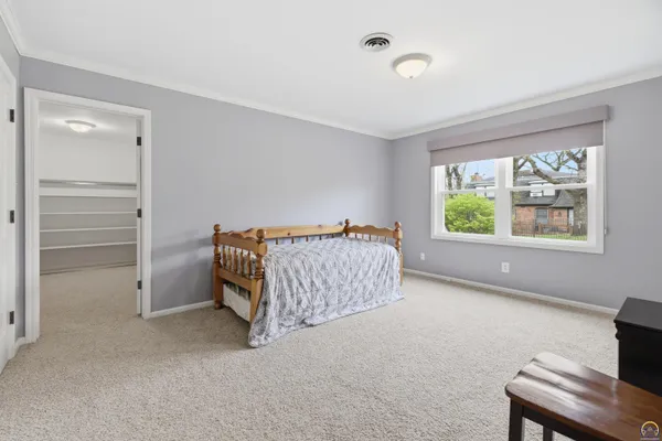$575,000 | 2746 Southwest MacVicar Avenue, Topeka, KS 66611