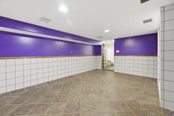 $575,000 | 2746 Southwest MacVicar Avenue, Topeka, KS 66611