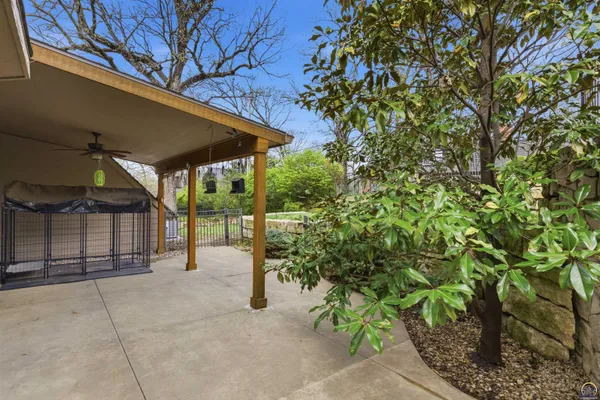 $575,000 | 2746 Southwest MacVicar Avenue, Topeka, KS 66611