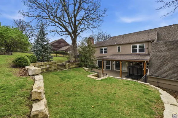 $575,000 | 2746 Southwest MacVicar Avenue, Topeka, KS 66611