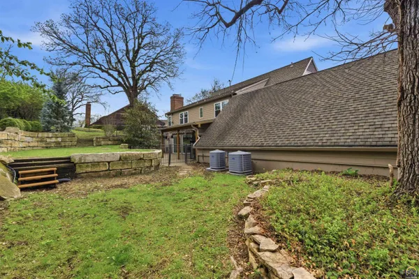 $575,000 | 2746 Southwest MacVicar Avenue, Topeka, KS 66611