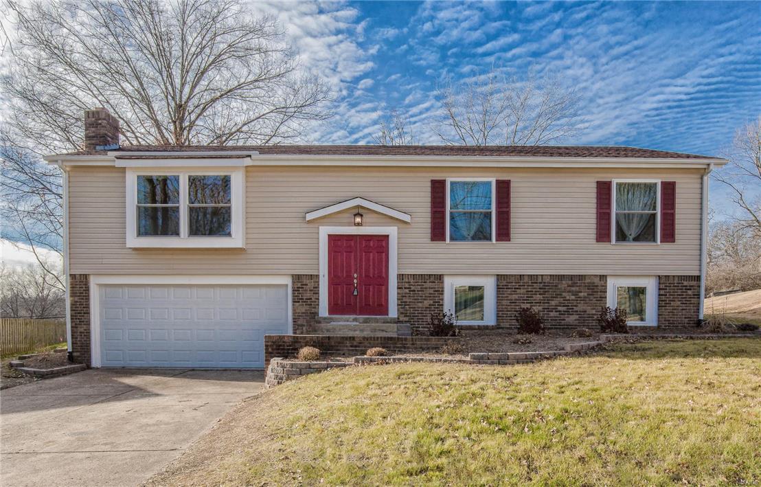 9 Tree Hill Court Ballwin, MO 63021 - Photo 1 of 34 Gallery Image 1