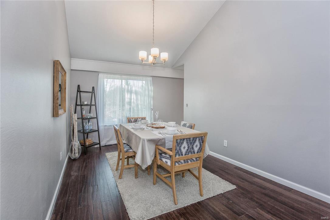 9 Tree Hill Court Ballwin, MO 63021 - Photo 11 of 34 Gallery Image 11