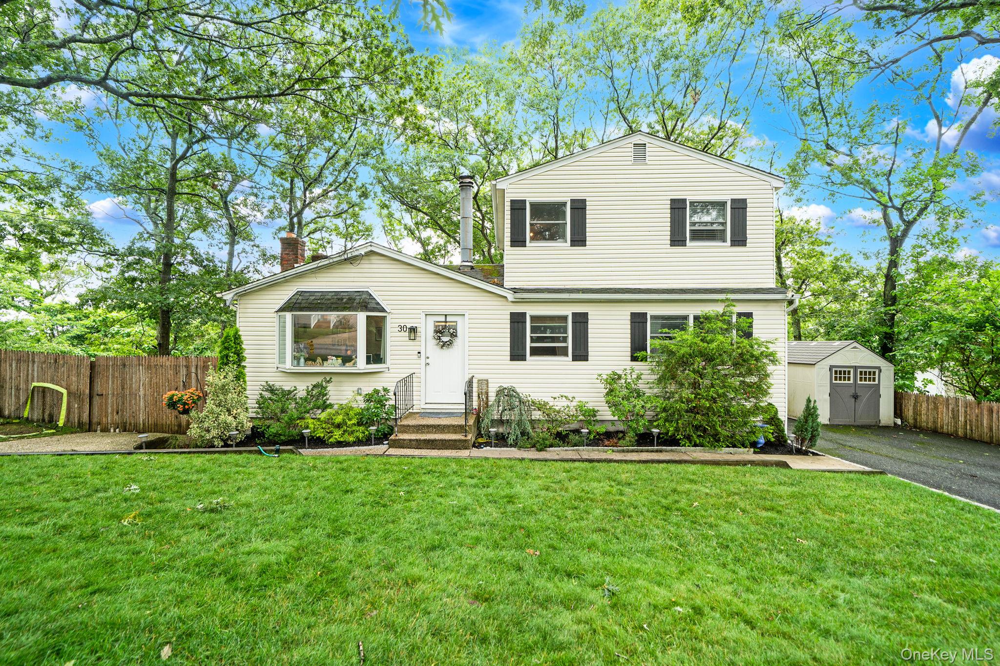 30 Sayville Road Sound Beach, NY 11789 - Photo 10 of 30