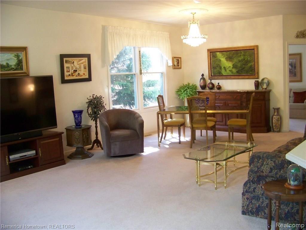 11184 Pinehurst Road Plymouth, MI 48170 - Photo 10 of 29 Dining room.jpg