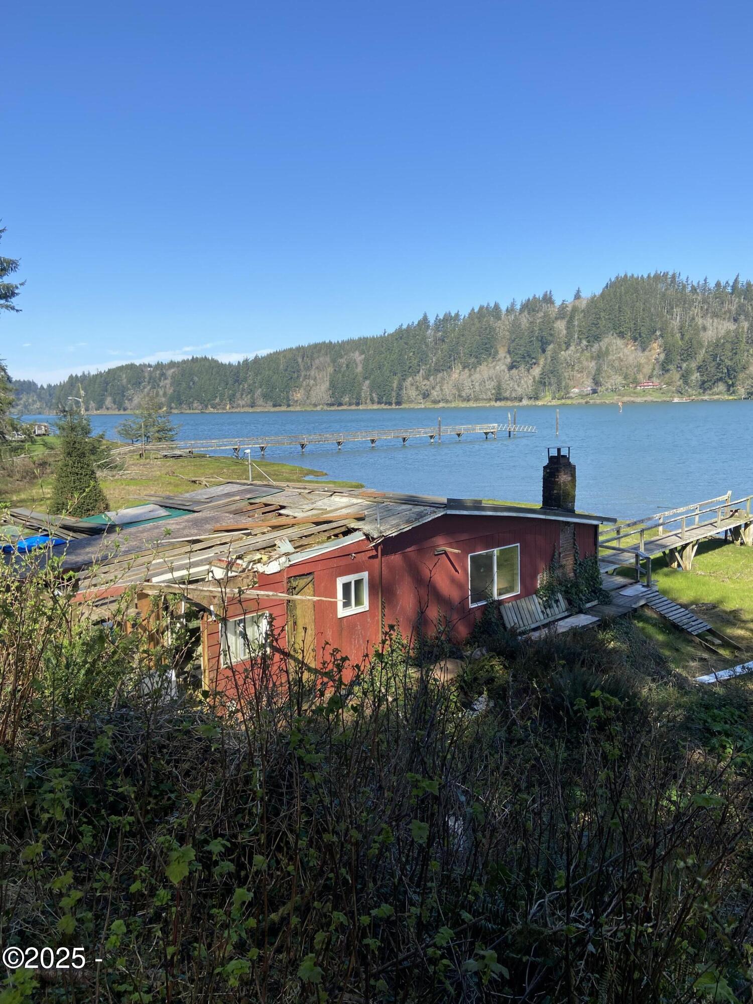 5826 South Bay Road Toledo, OR 97391 - Photo 7 of 18 View