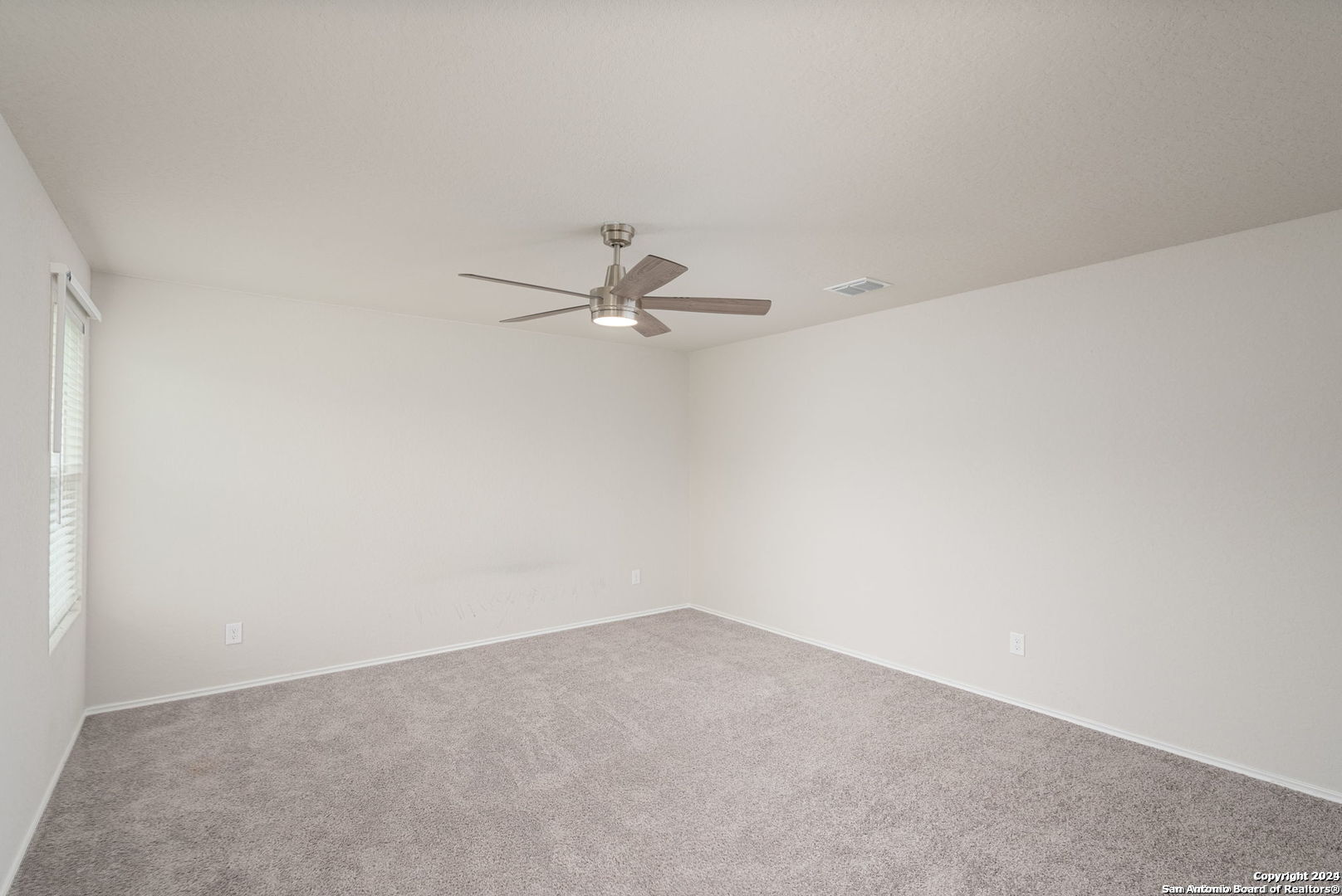 3619 Storm Moon Converse, TX 78109 - Photo 15 of 28 a view of a small space