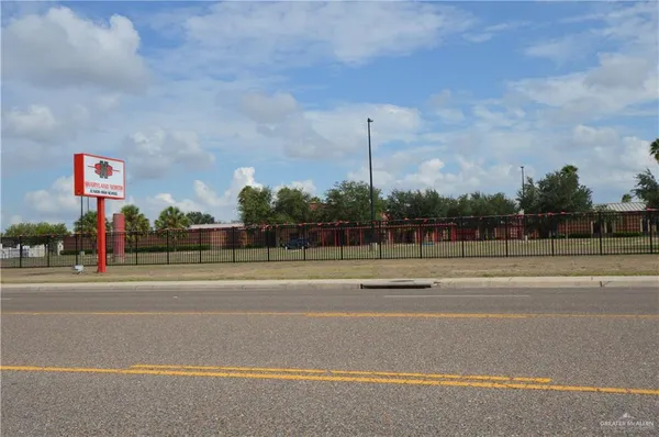 a view of a tennis court
