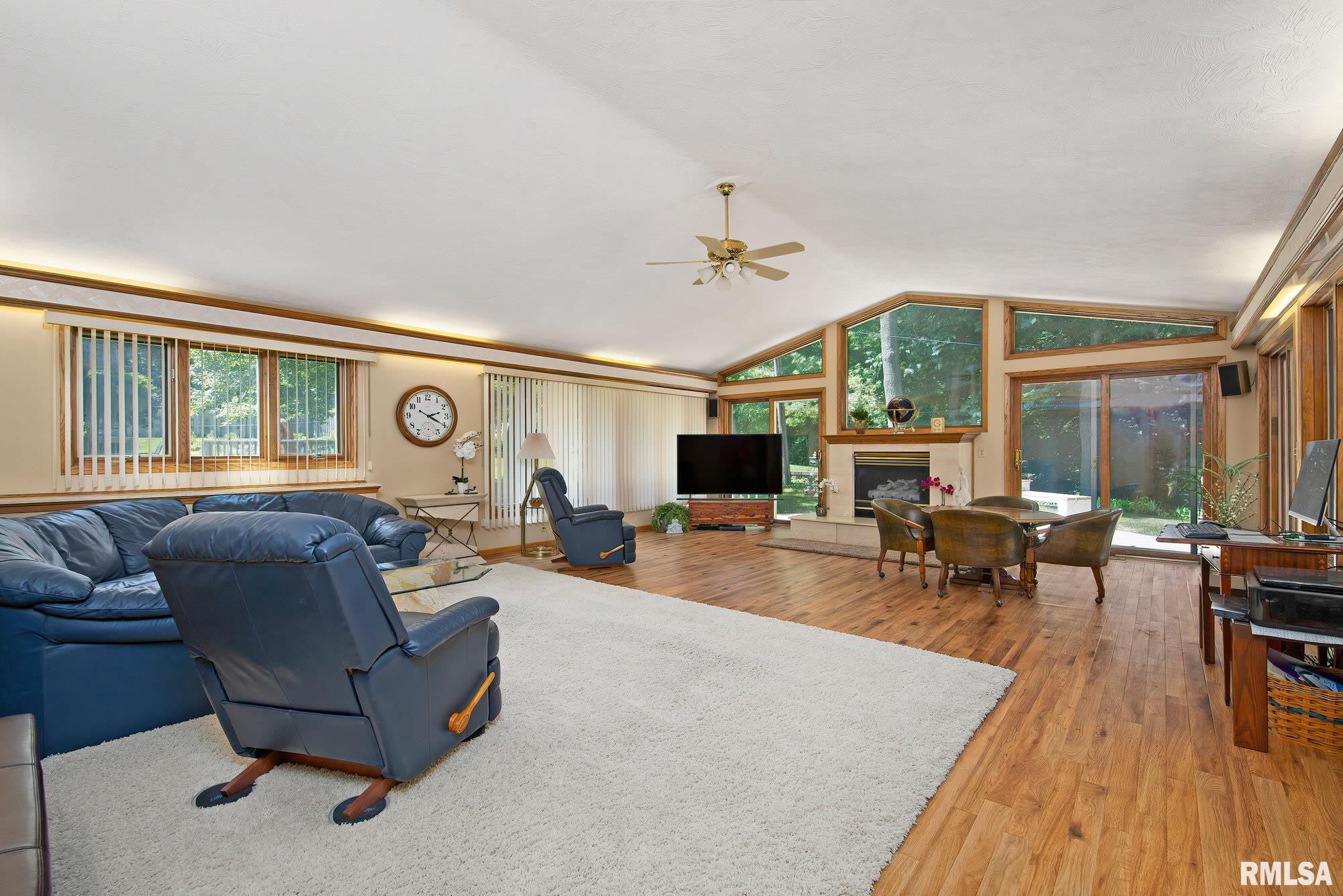 2736 47th St Court Rock Island, IL 61201 - Photo 13 of 36