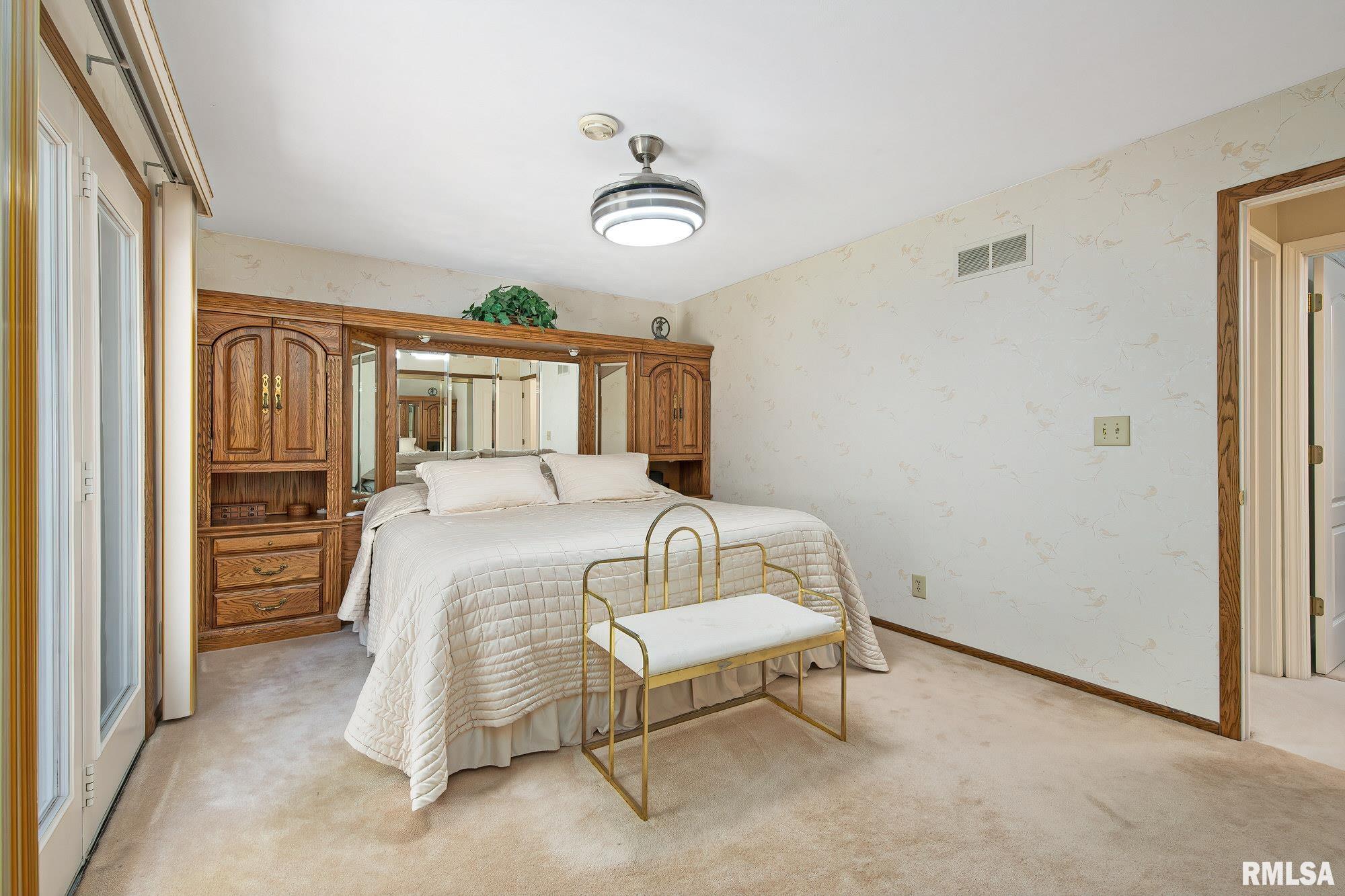 2736 47th St Court Rock Island, IL 61201 - Photo 17 of 36