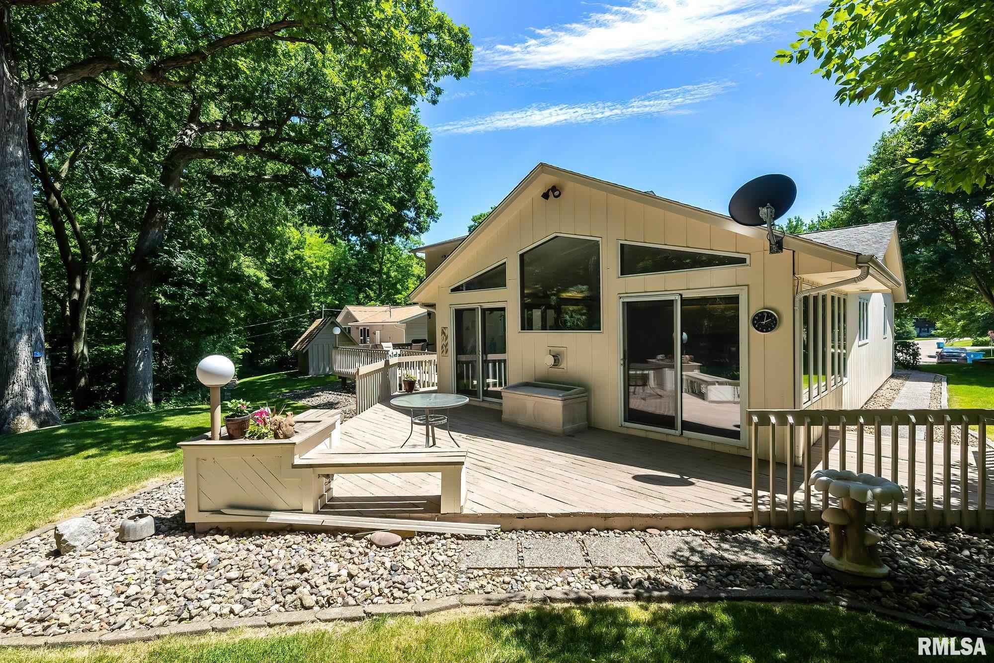 2736 47th St Court Rock Island, IL 61201 - Photo 31 of 36