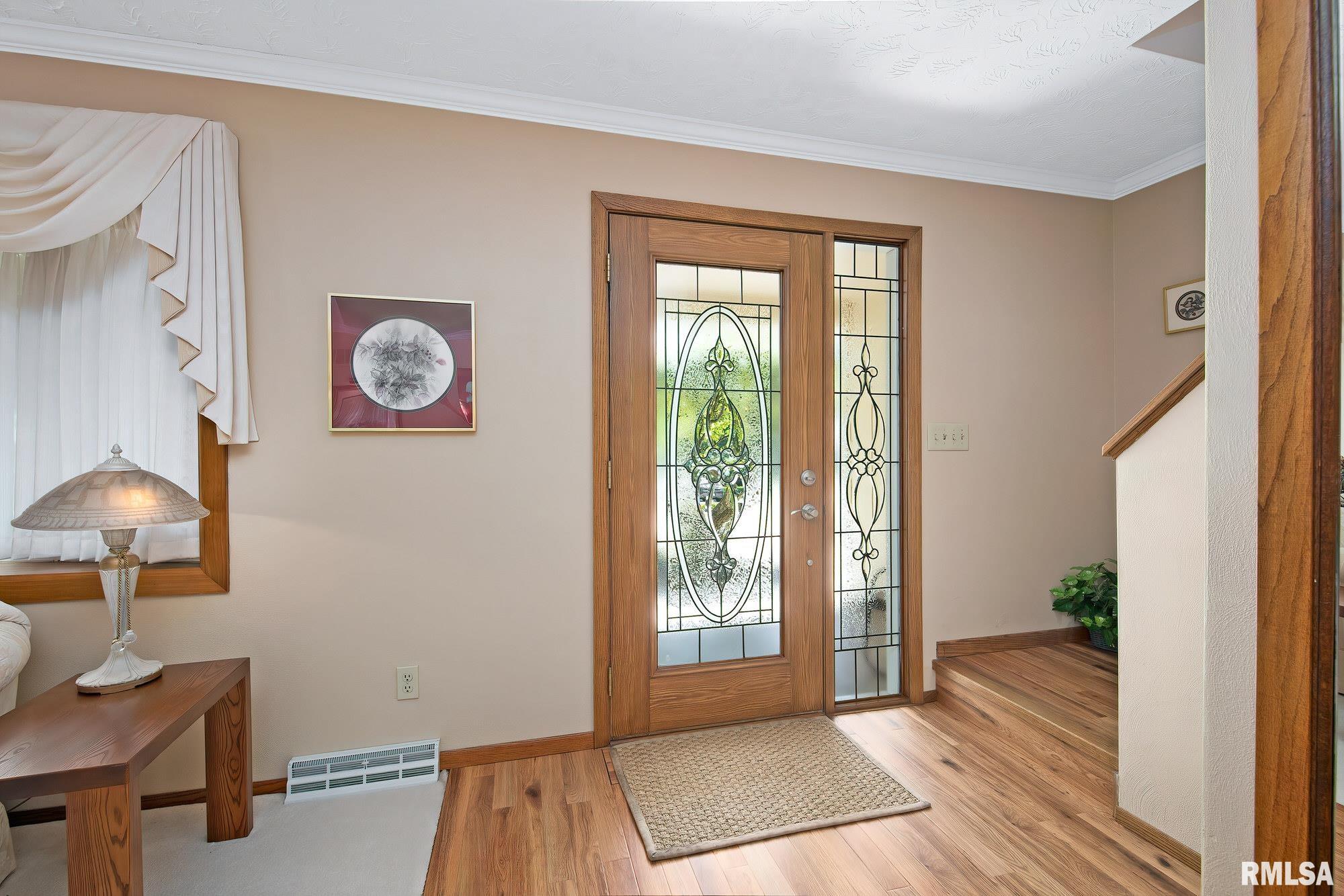 2736 47th St Court Rock Island, IL 61201 - Photo 5 of 36