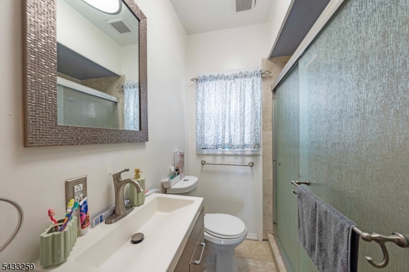 1058 Fanny Street Elizabeth, NJ 07201 - Photo 9 of 24