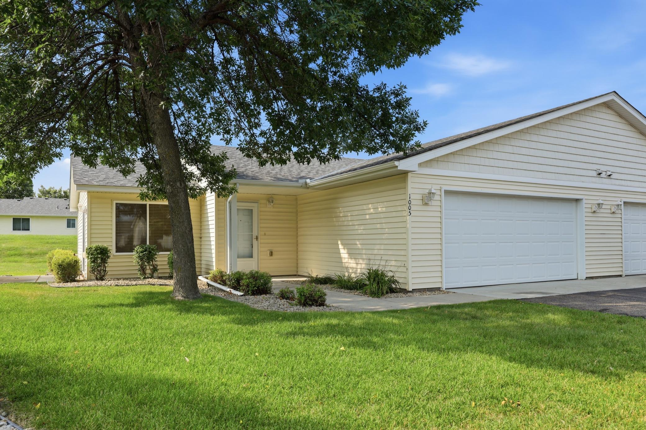 1005 Ivy Ridge Terrace Buffalo, MN 55313 - Photo 2 of 25 Gallery Image 2