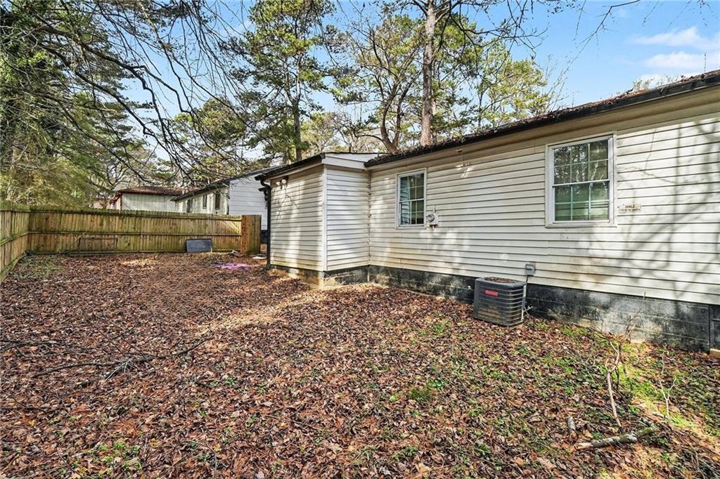 3308 Delmar Lane Northwest Atlanta, GA 30331 - Photo 4 of 5