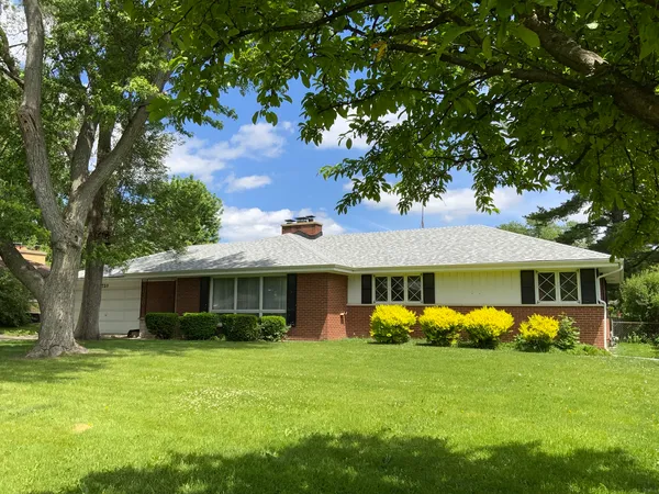 $419,000 | 720 McClaran Avenue, Aurora, IL 60506