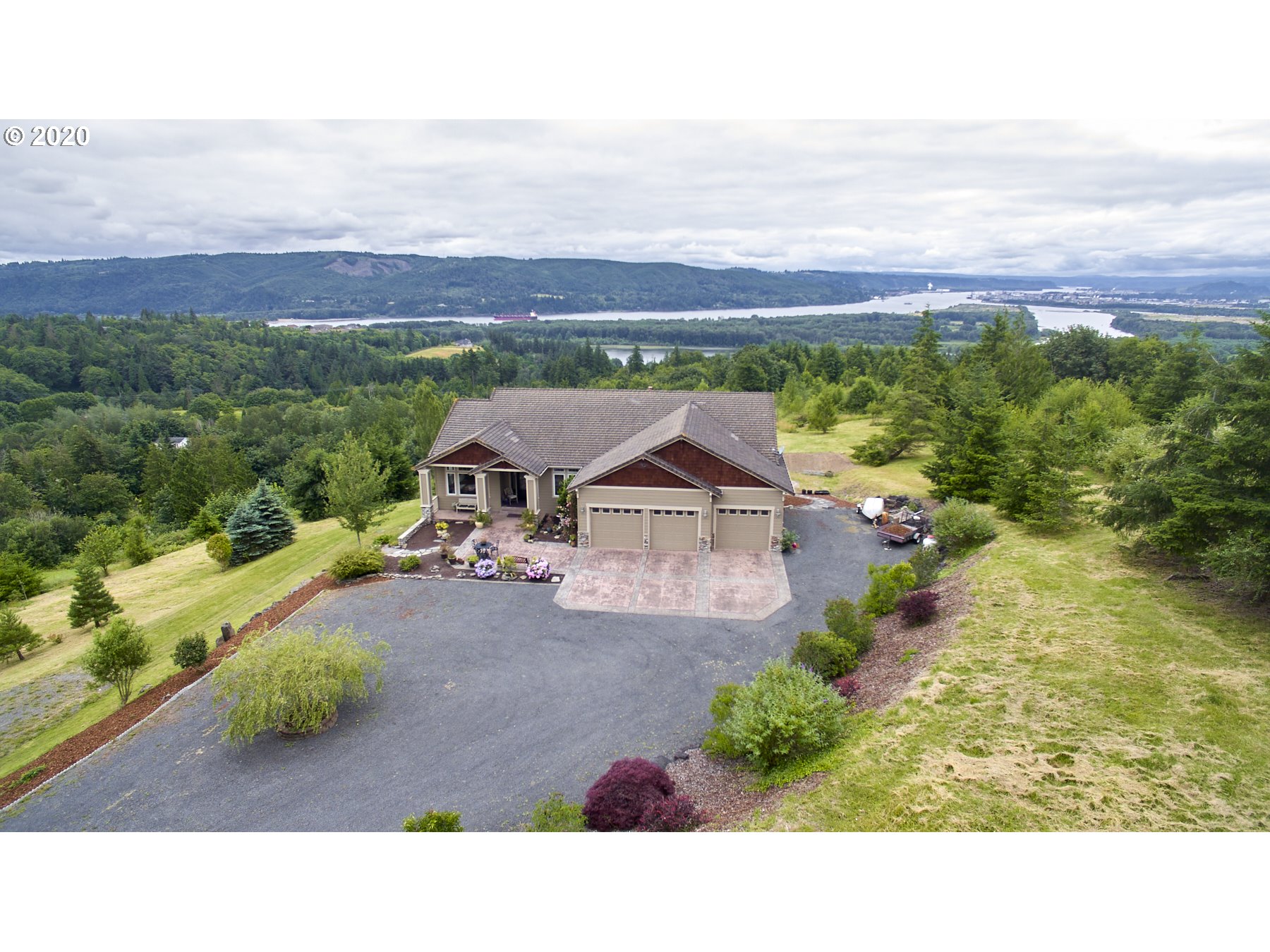 257 Golden Eagle Road Kelso, WA 98626 - Photo 2 of 32