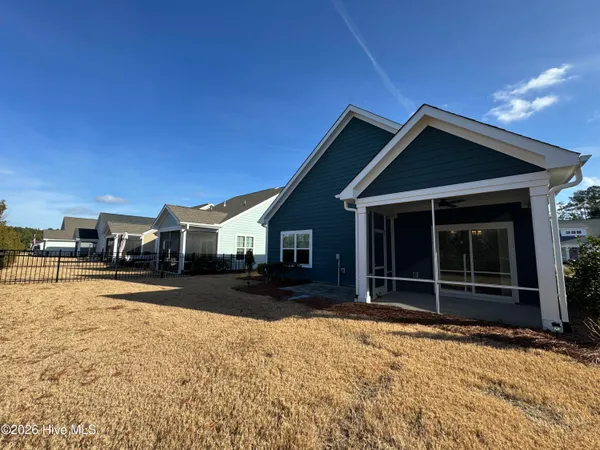 $2,450 | 4933 Glen Garden Circle, Leland, NC 28451