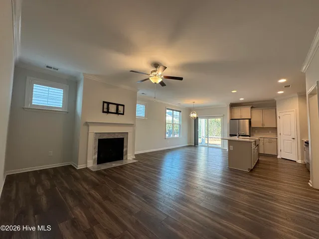 $2,450 | 4933 Glen Garden Circle, Leland, NC 28451