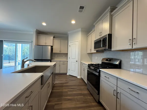 $2,450 | 4933 Glen Garden Circle, Leland, NC 28451