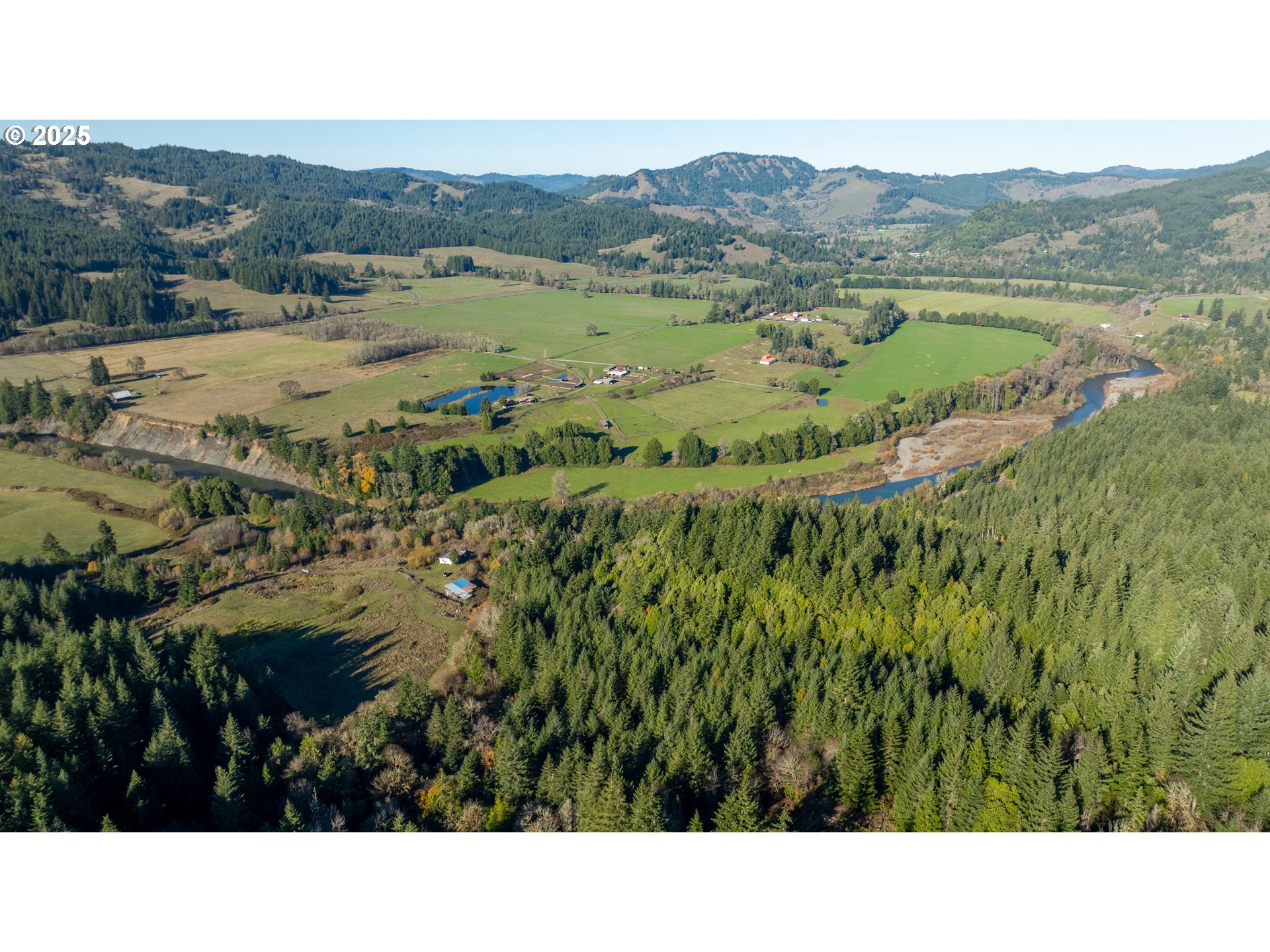 45275 Highway 242 Myrtle Point, OR 97458 - Photo 12 of 20